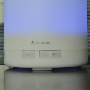 Rechargeable portable essential oil diffuser