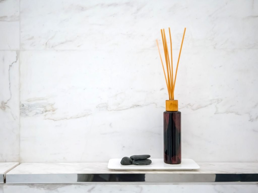 how to make a reed diffuser