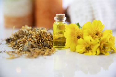 essential oils for balancing the solar plexuschakra