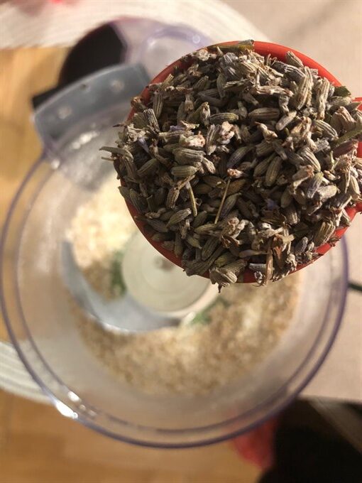 dried lavender buds