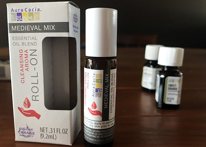 aura cacia medieval blend